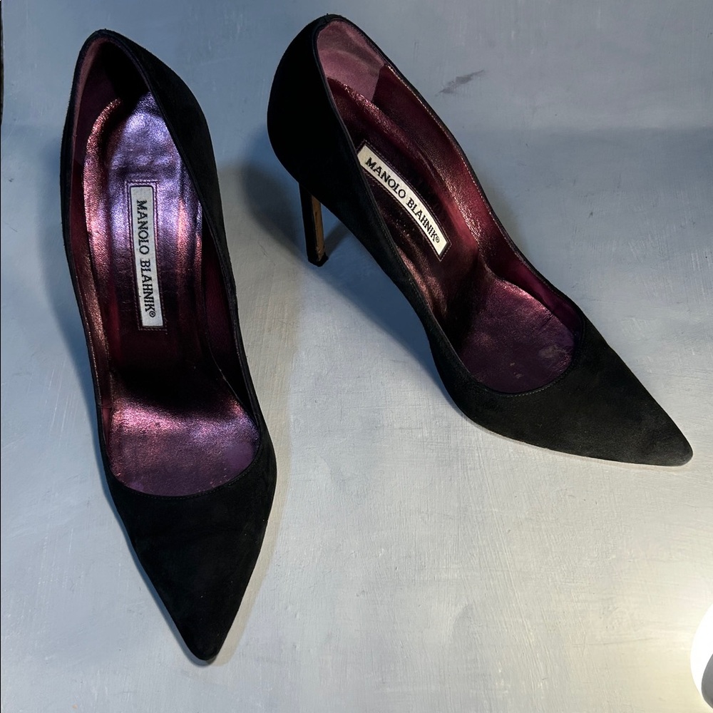 Manolo Blahnik Black Suede Pointed Toe Pumps with Purple Liner